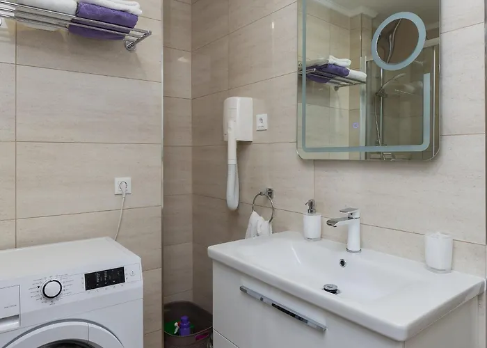 H&d - Two Bedroom With Balcony And Sea View *