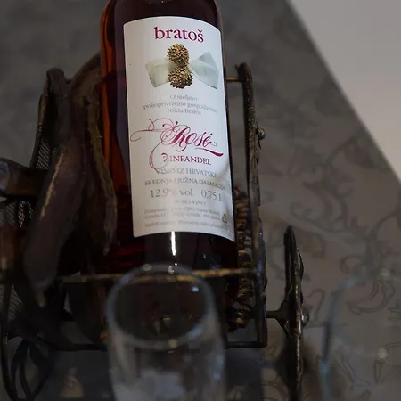 شقة H&d - Two Bedroom With Balcony And Sea View *