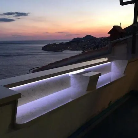 H&d - Two Bedroom With Balcony And Sea View Дубровник