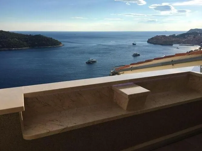 H&d - Two Bedroom With Balcony And Sea View 두브로브니크