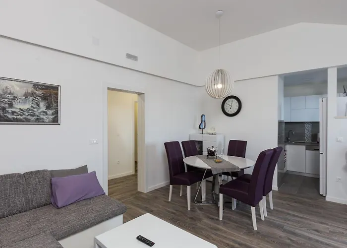 H&d - Two Bedroom With Balcony And Sea View