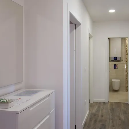 H&d - Two Bedroom With Balcony And Sea View Apartman